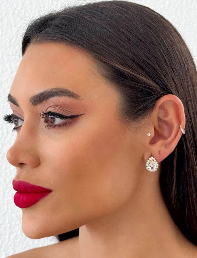 Brinco Folheado a Ouro 18k Gota Com Borda Cravejada