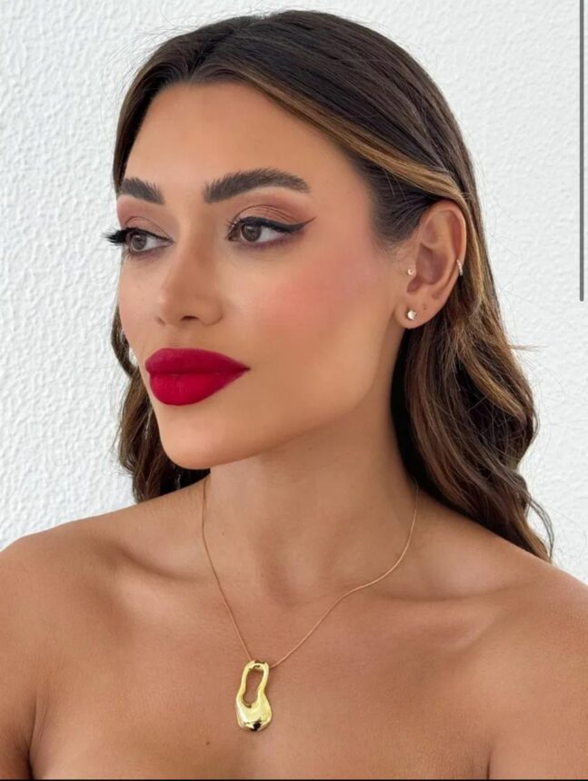 Colar Folheado a Ouro 18K Forma Organica Vazada