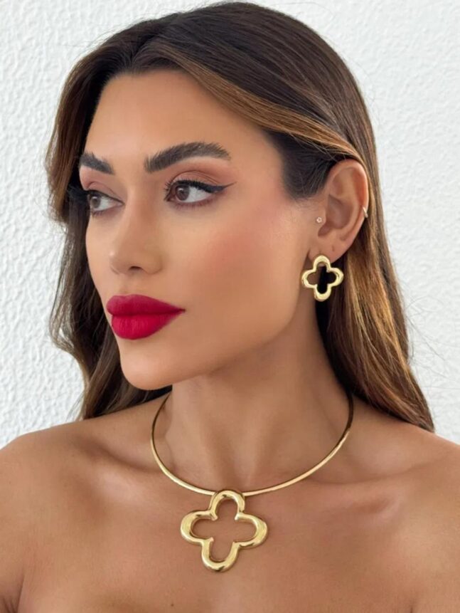 Conjunto Colar Aro e Brinco Folheado a Ouro 18k Inspiração Vg.