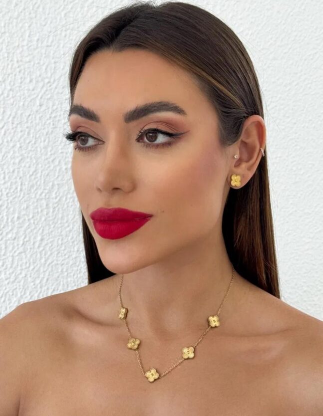 Conjunto Aço Inoxidável Folheado a Ouro 18k Inspiração Vg.